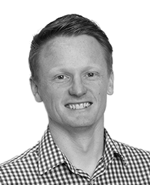 web headshot of Leigh Thredgold